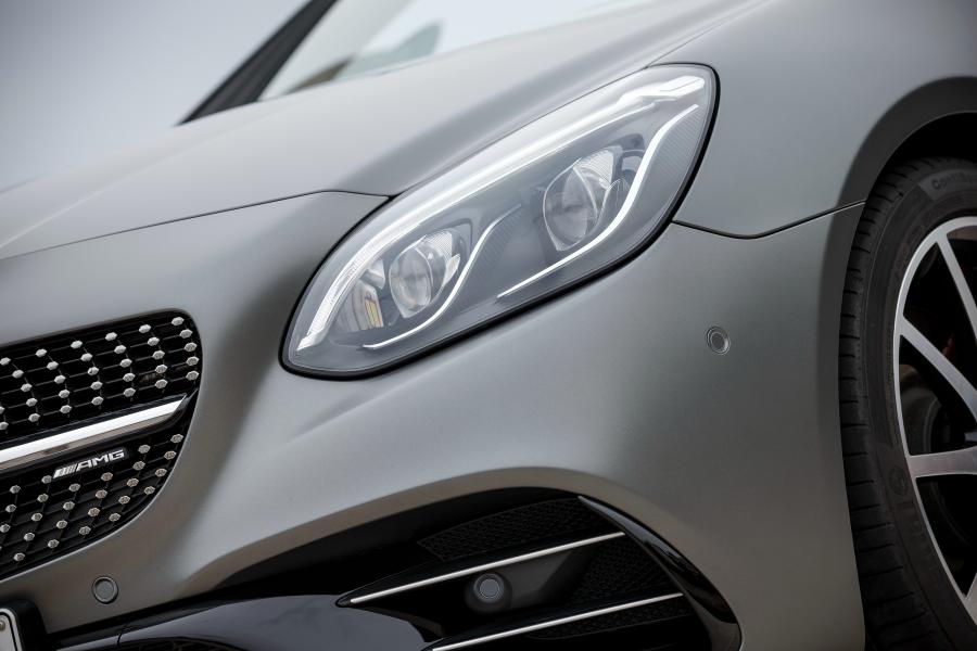 Детали экстерьера Mercedes-AMG SLC43 2016 года  (фото 7 из 40)